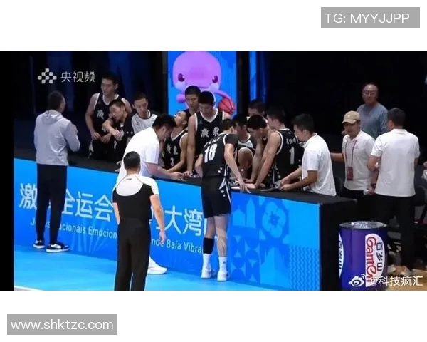 CBA焦点战上海久事迎战广东队双方争夺季后赛席位的关键对决